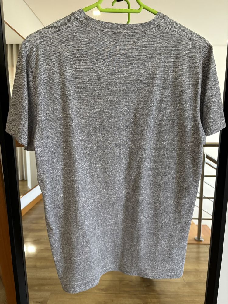 T-shirt Hollister cinzenta