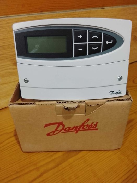 Регулятор Danfoss ECL Comfort 110