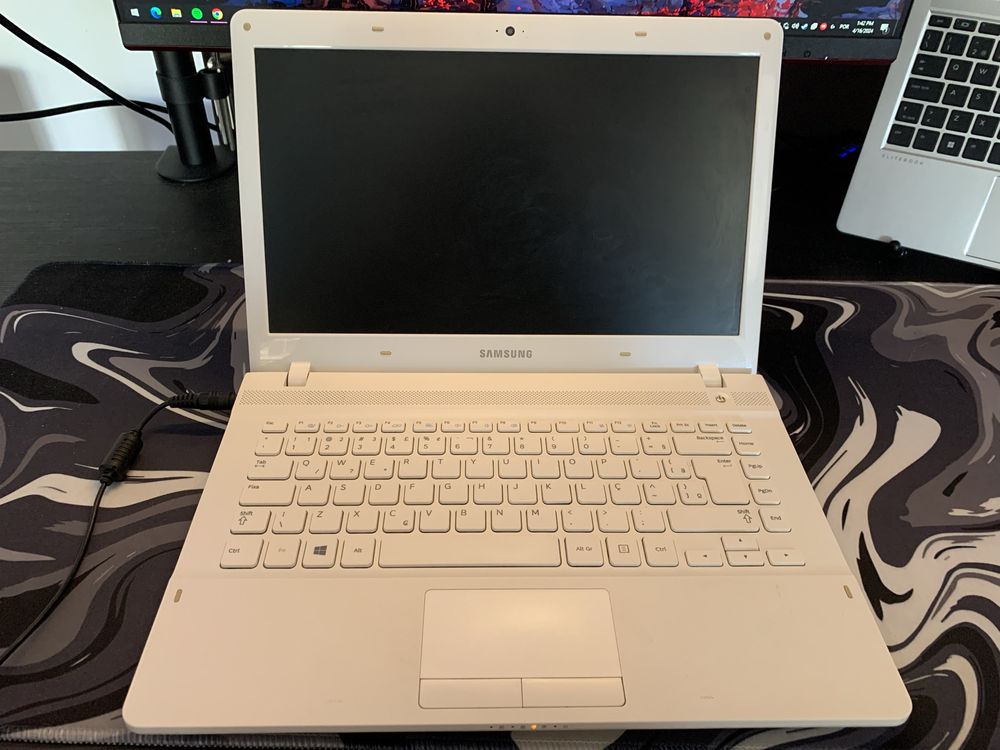 Portátil Samsung AtivBook Branco 14”