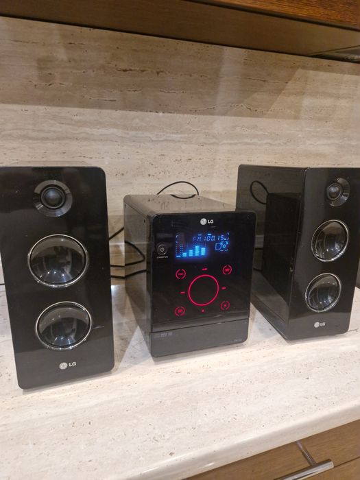 Mini wieża LG FA162