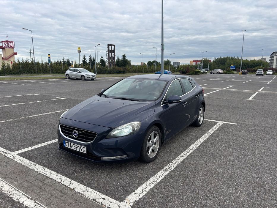 Volvo V40 Volvo V40 D2 2013 hak 1,6 diesel 115KM