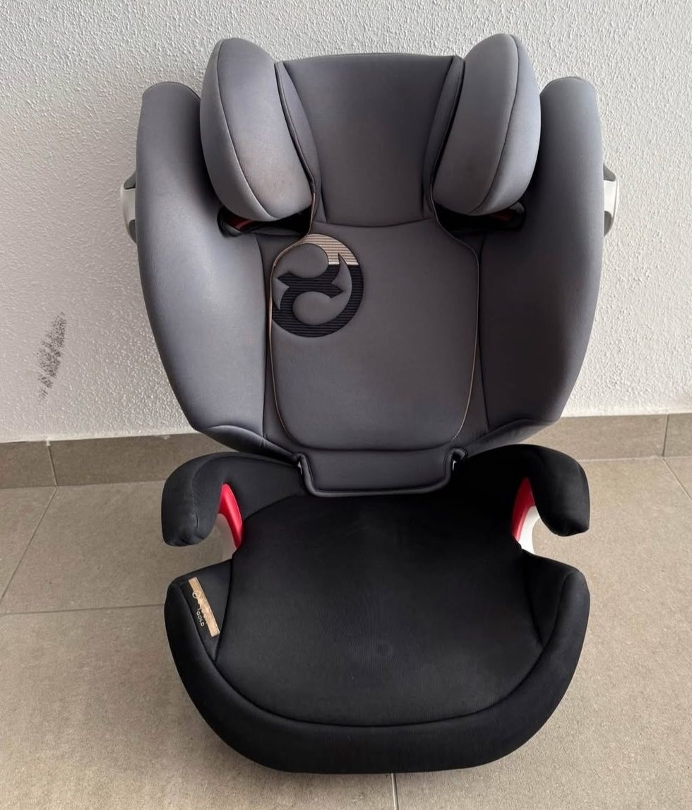 Cadeira auto CYBEX solution M-FIX