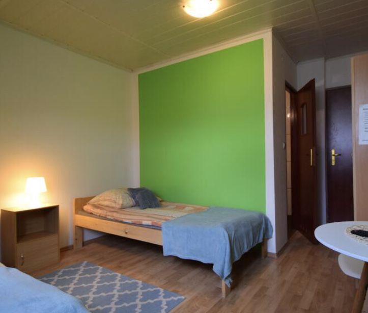 Sylwesyer  Caly Dom do wynajecia..Wolne  pokoje nad Soliną Pokoje nocl