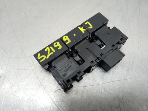 Comando / botão / interruptor multifunções SEAT Ibiza V (KJ1)