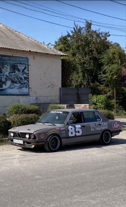 Продам BMW e28 M50B23 Строкер