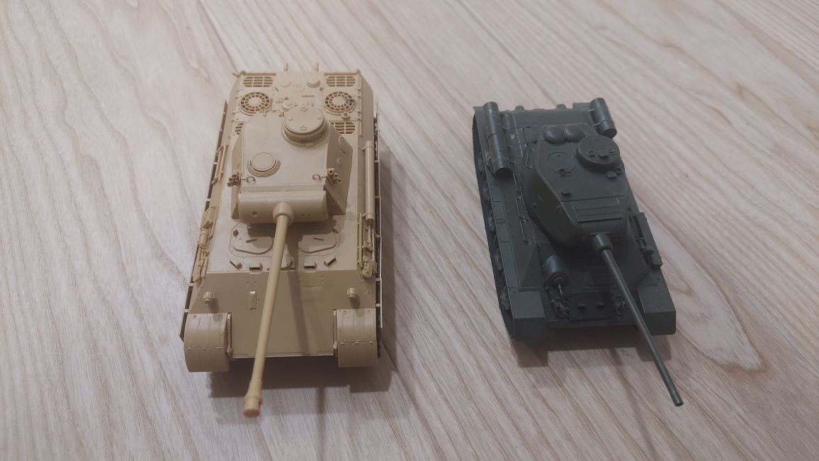 Моделі танків 1/48