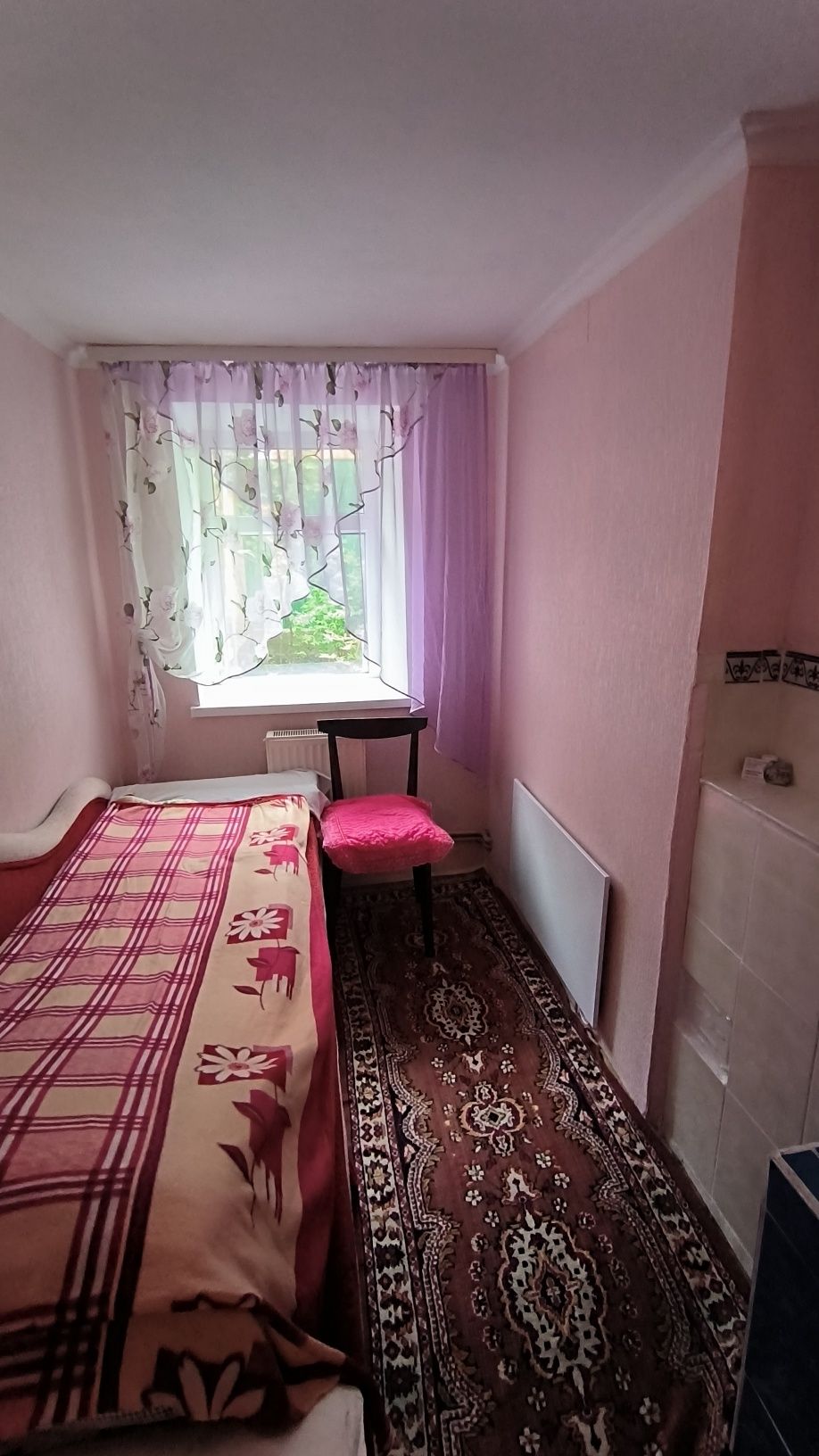 Продається 1/2 будинку з окремим двором та в'їздом