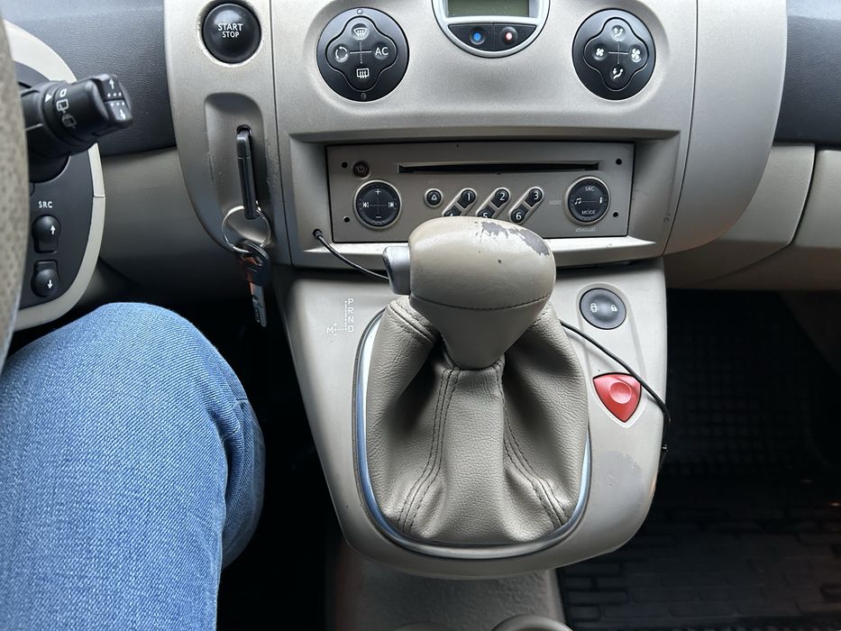 Продам RENAULT SCENIC 2006 року