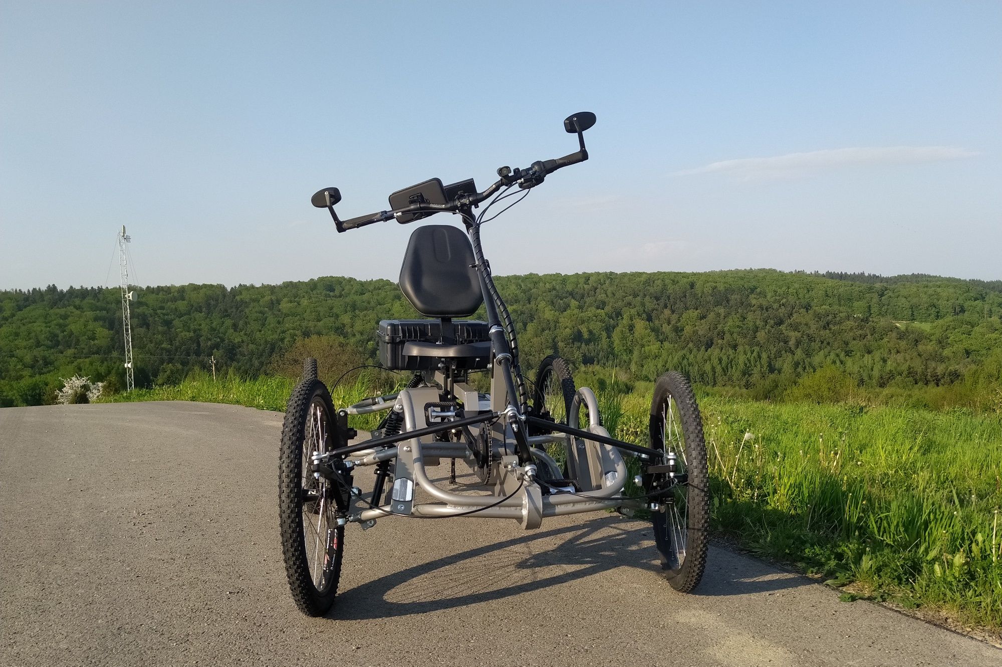 Rower czterokołowy MPX4. Elektryczny rower czterokołowy MPX4