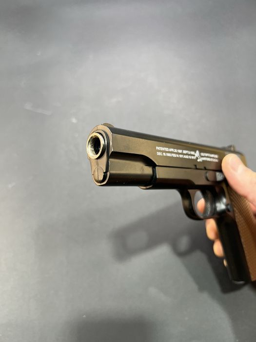 Металевий пістолет Кольт з маркуванням — іграшка С8