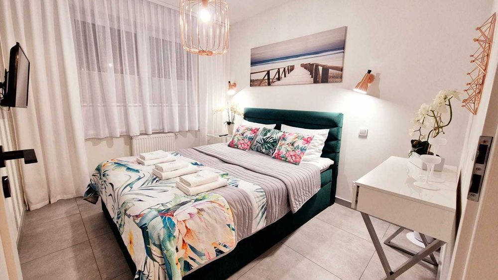 Mielno Apartamenty Mielno Black&White and Yellow w Centrum