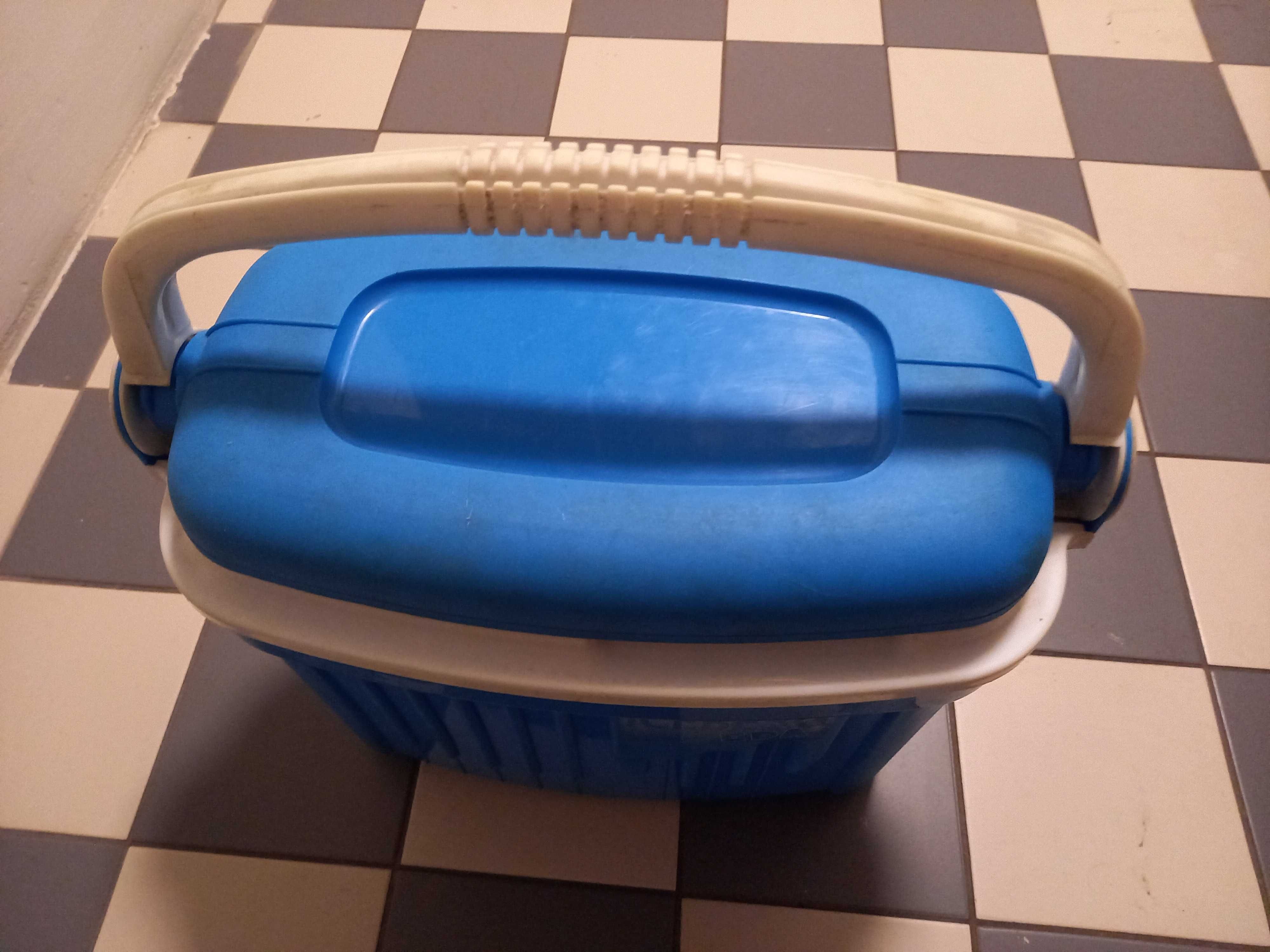 Lodówka turystyczna 8L