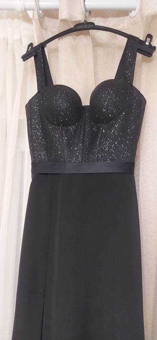 Вечірня сукня...