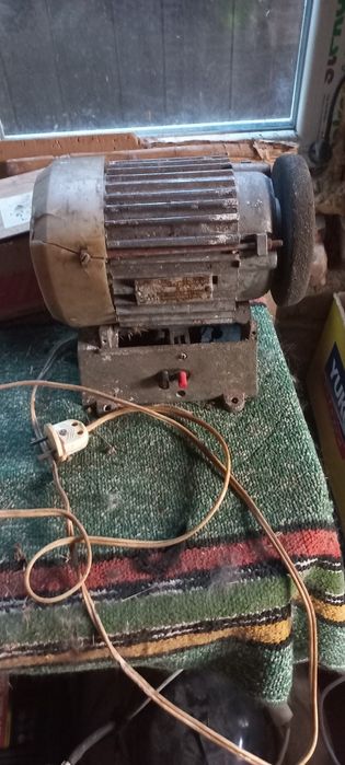 Точильний верстат