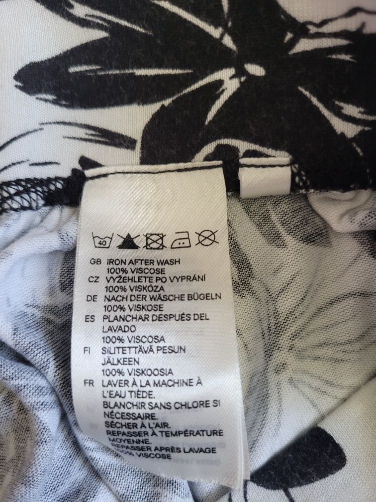 Letnia spódniczka dla dziewczynki firmy H&M