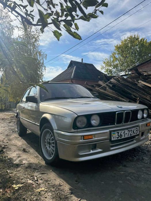 BMW 320i купе класика