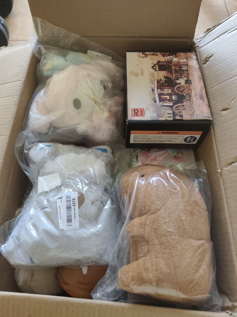 Duży karton zabawek Amazon box boks kl a i mała ilość b