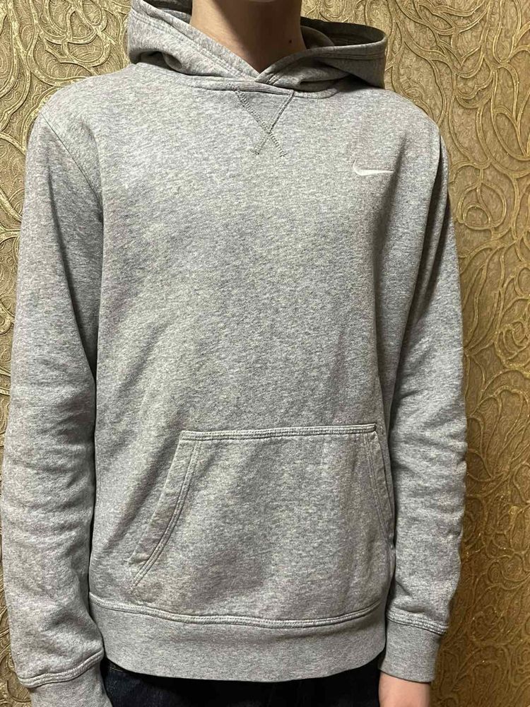 Nike hoodie s size