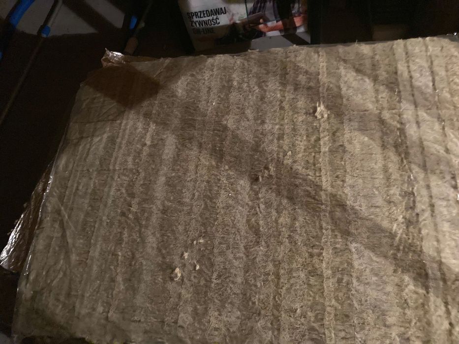 Wełna izolacyjna z folią aluminiową  arkusze