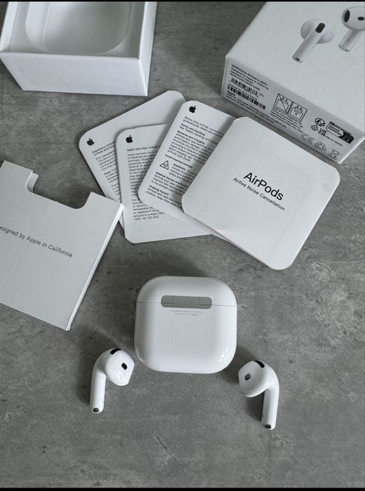 Air pods 4.