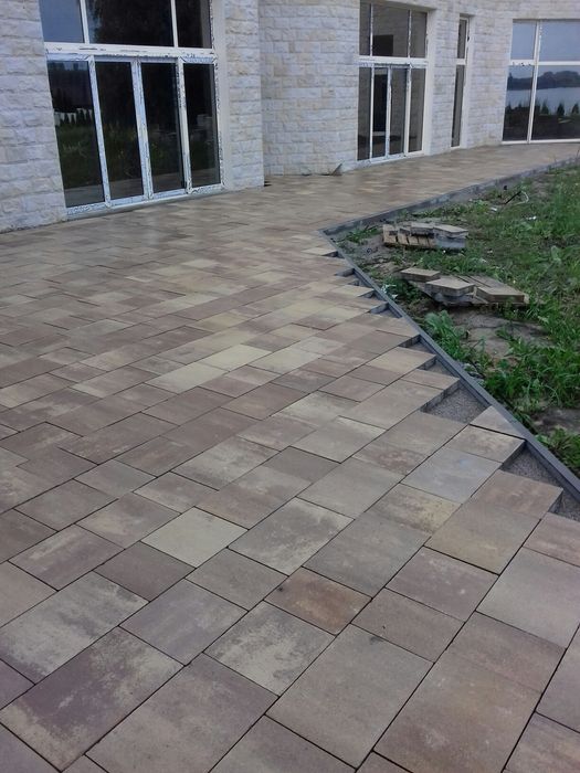 Укладка тротуарной плитки