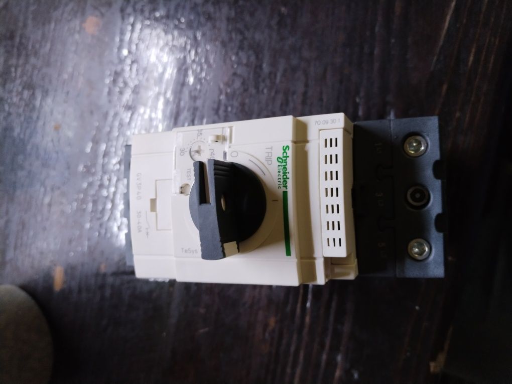 Продам АЗД (Автомат защиты двигателя) Schneider Electric TeSys GV3P32,