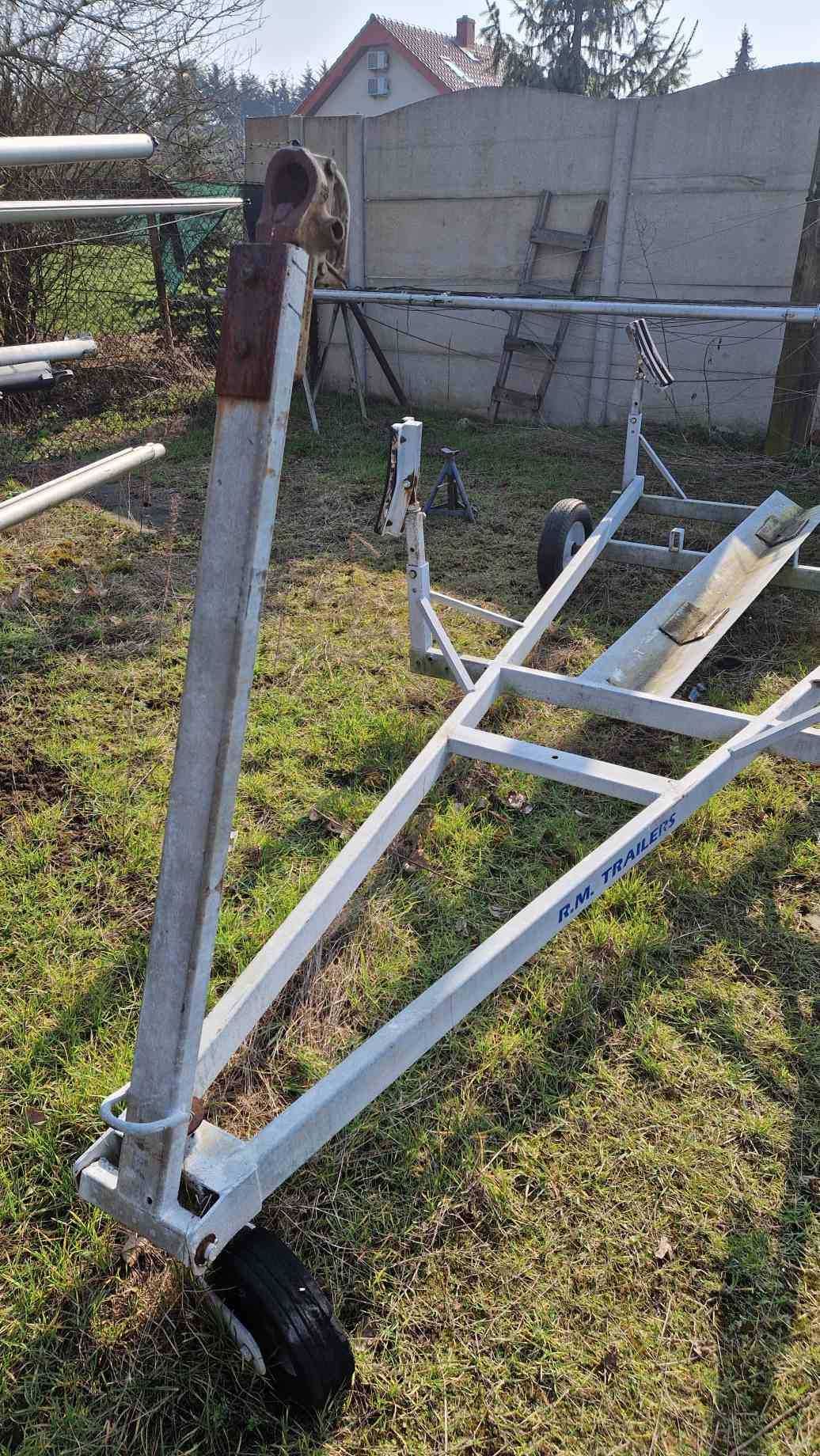 Stojak łoże podpora pod jacht portowy