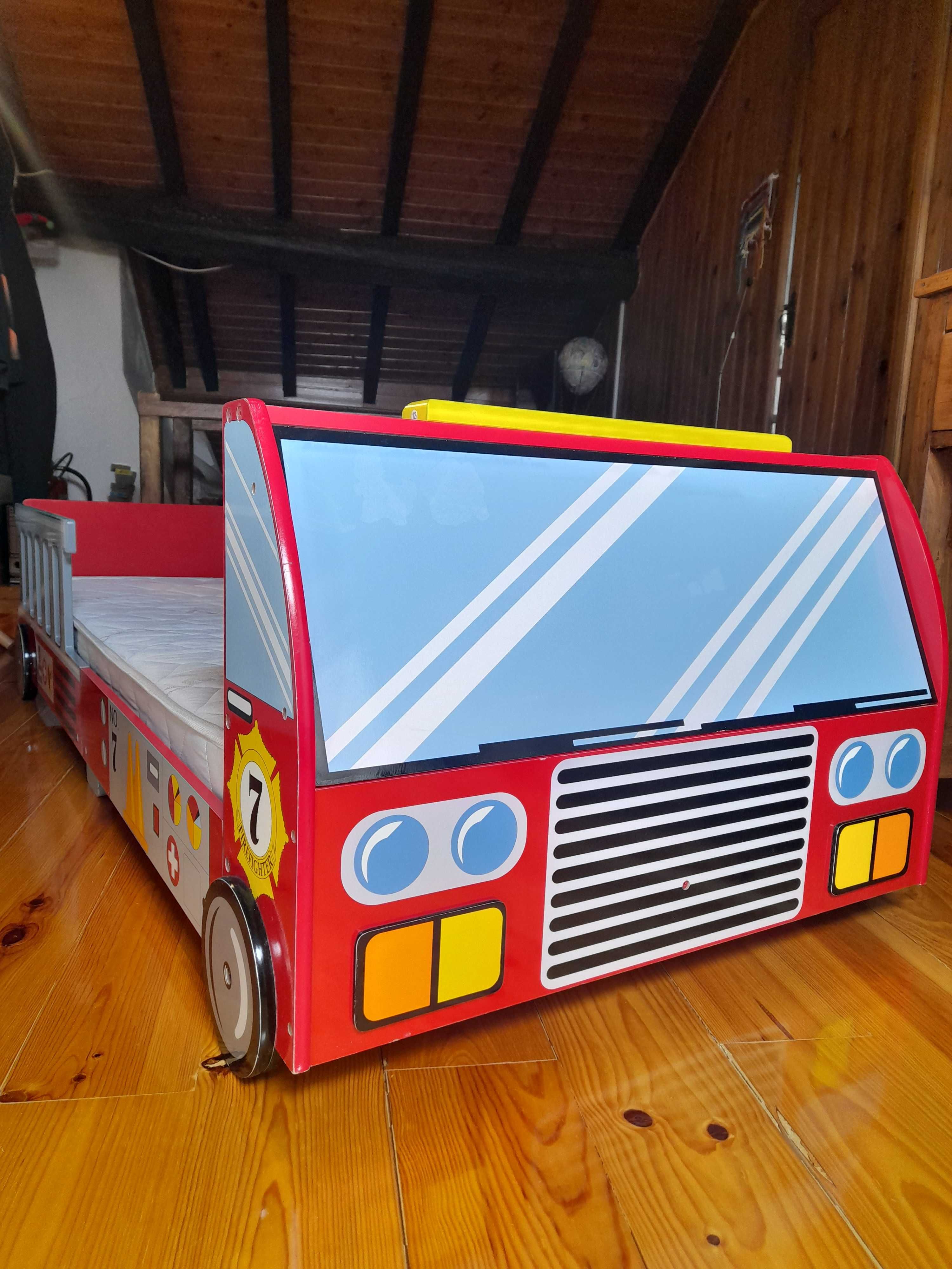 Cama infantil em forma de camião dos bombeiros + colchão