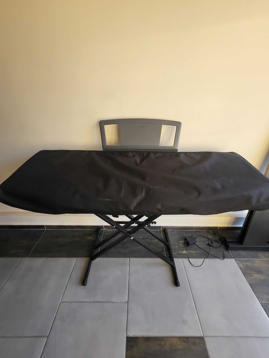 Na sprzedaż piano yamaha DGX 530 futerał, nakładka p. kurzowa, pedał