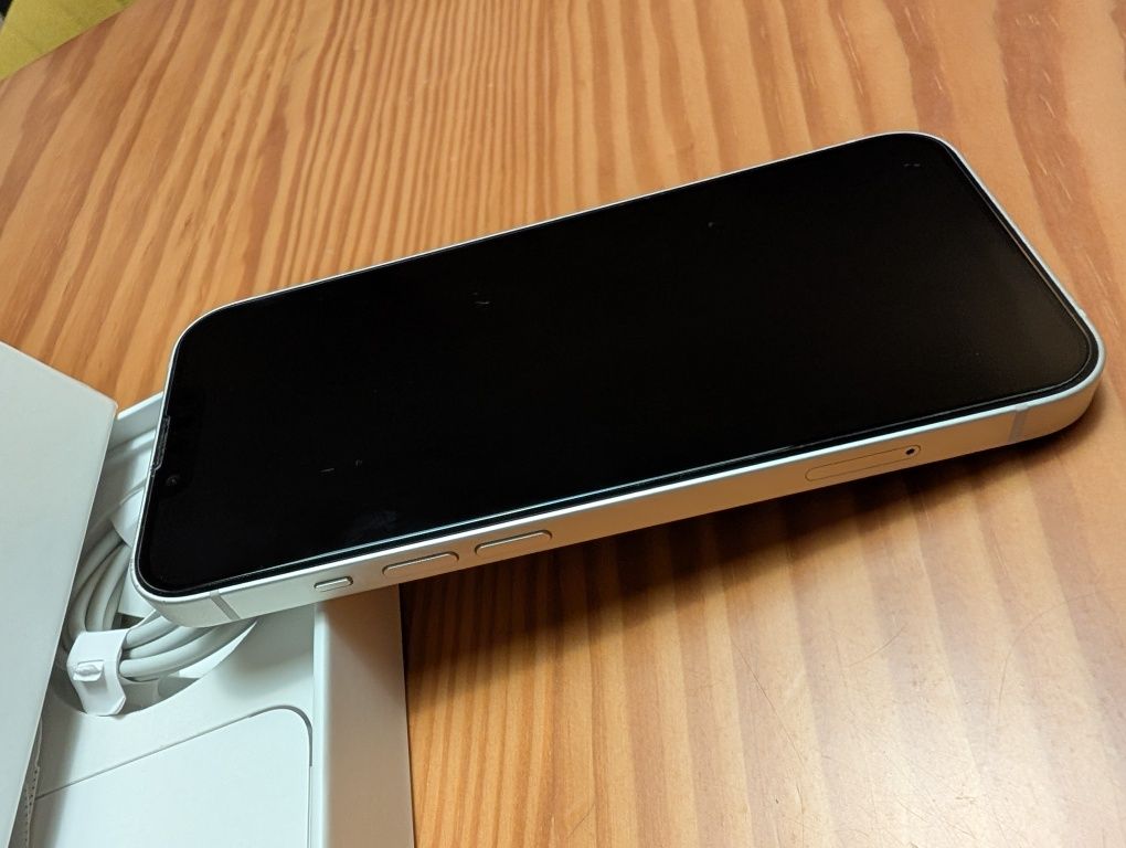 iPhone 13 128GB Branco