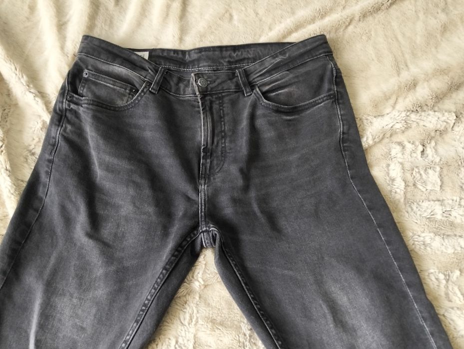 Чоловічі джинси pull and bear