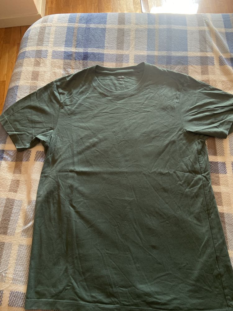 T-shirt verde da Uniqlo