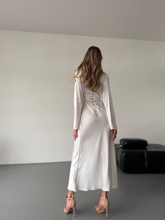 Шовкова жіноча сукня