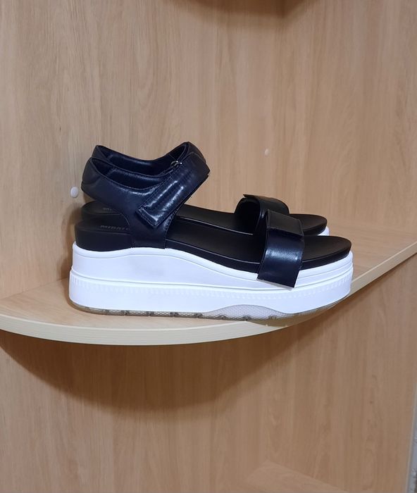 Босоніжки Miraton Натуральна шкіра р. 39-40 уст. 26 см на п