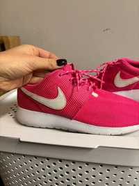 Nike Roshe - damskie buty sportowe