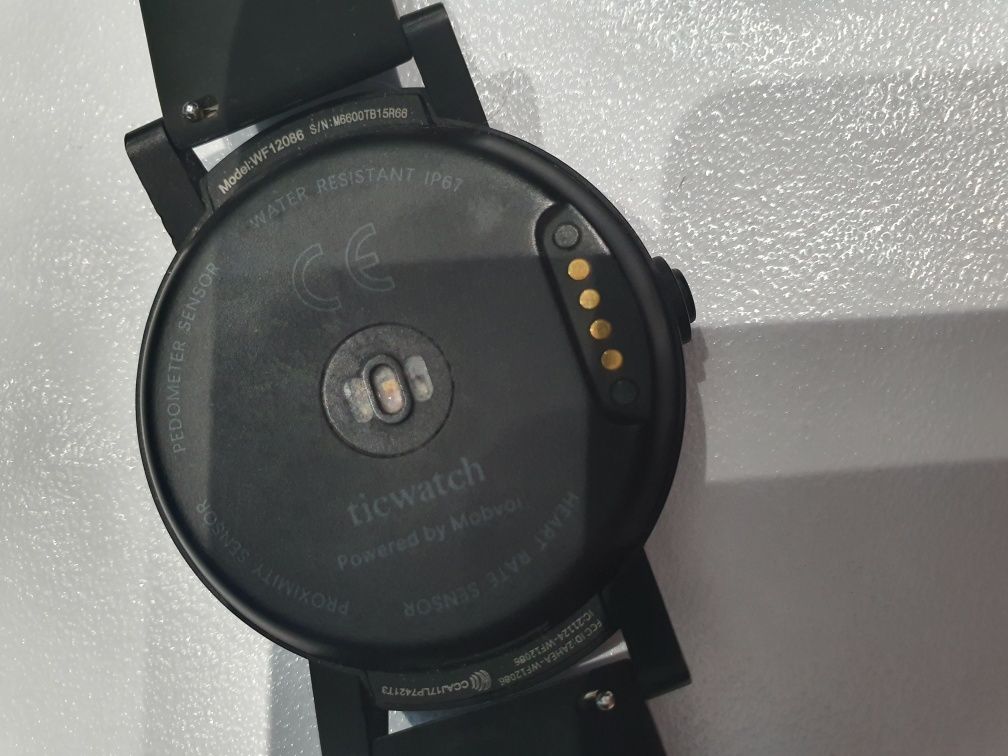 Smartwatch Ticwatch E Shadow