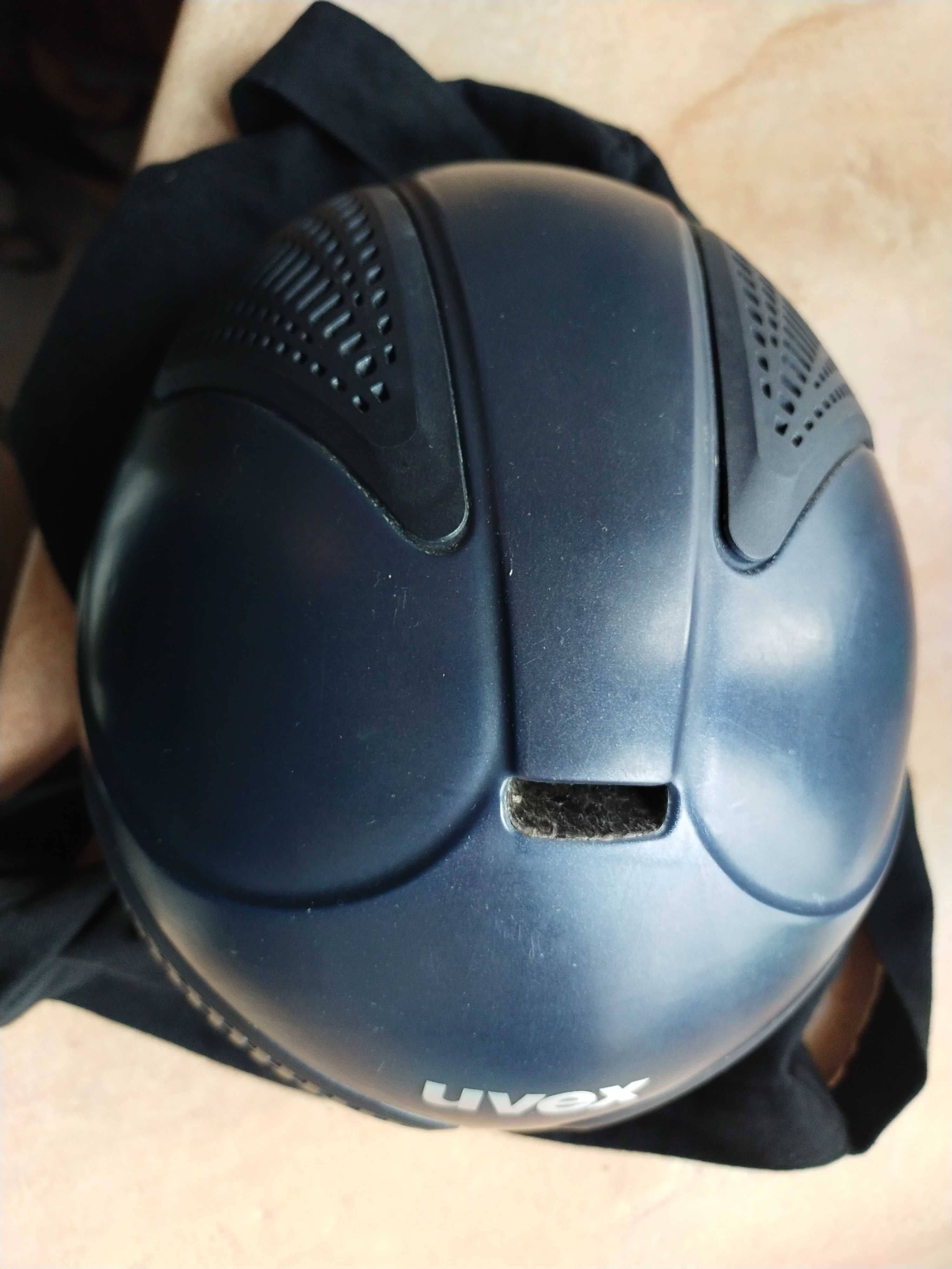 Kask Uvex exxential II