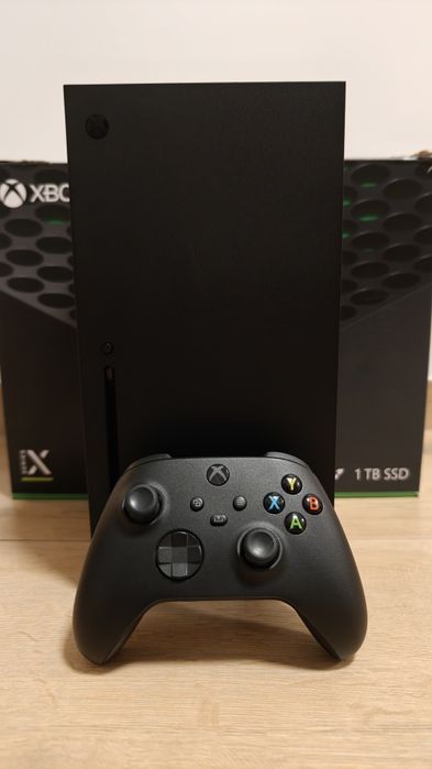 Konsola Xbox Series X 1TB + Pad