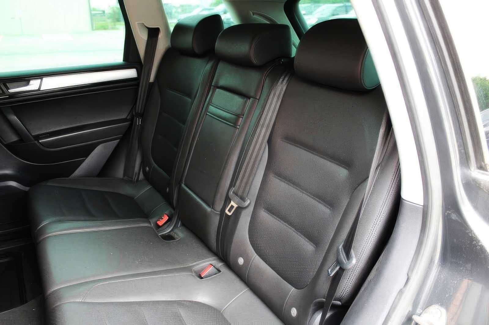 2014 Volkswagen Touareg V6 Sport