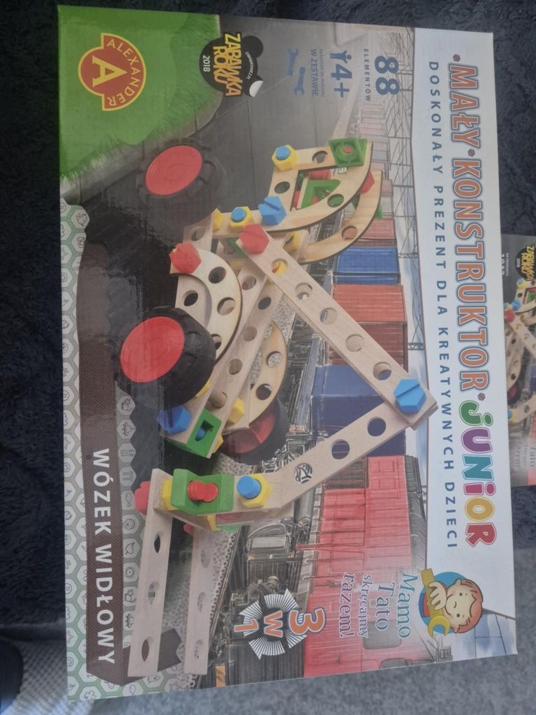 Zestaw kreatywny. Wózek widłowy