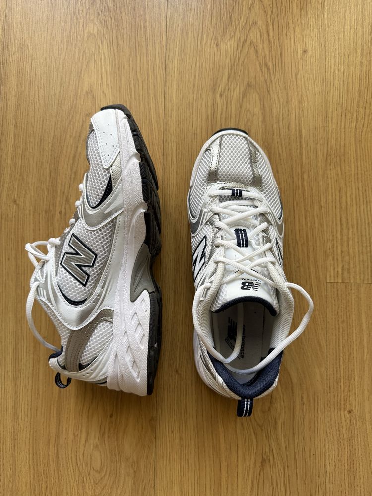 Ténis New Balance 530 - novos e orginais em azul e branco - 40.5