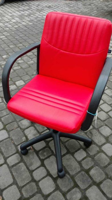 Крісло нове для  перукарні,  салону краси