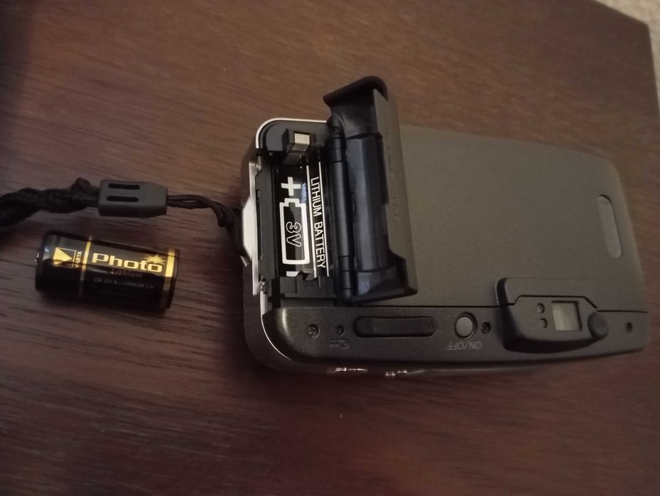 Máquina fotográfica vintage minolta rica zoom 105