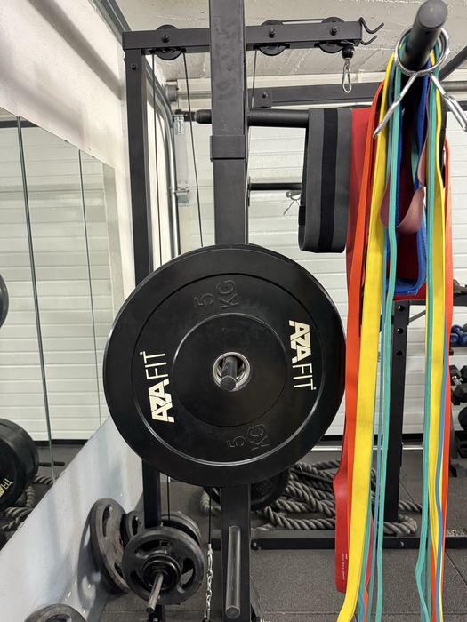 Adidas home rig + barra olímpica 20kgs + bumpers 110kgs