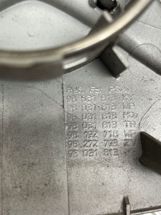 Citroen C3 Dekielek OSŁONA Znaczek