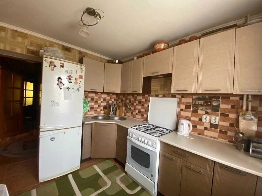 Продам квартиру в смт. Кирнасівка