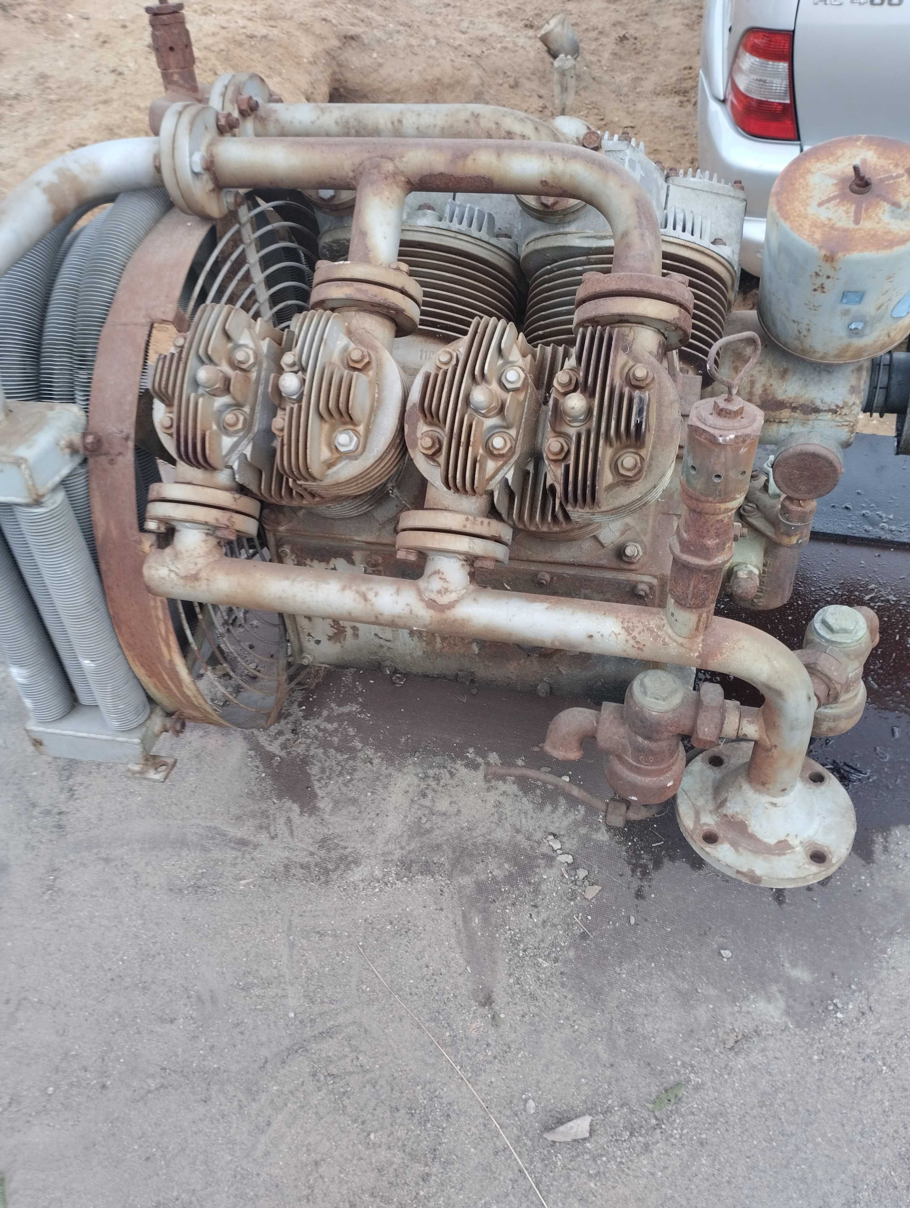Kompresor Van 4  4 cylindrowy V4
