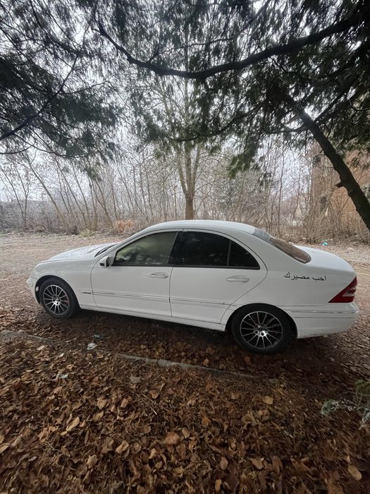 Mercedes-benz w203 c240