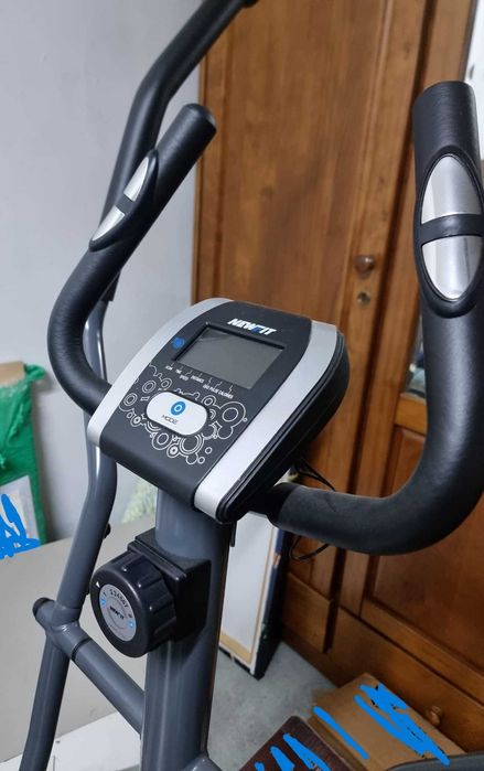 Bicicleta Elíptica NewFit - Pouca usada