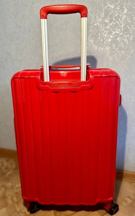 Чемодан OCHNIK размер М